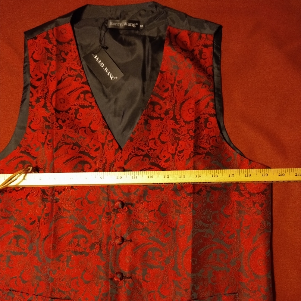 Vest - Picture 5 of 6